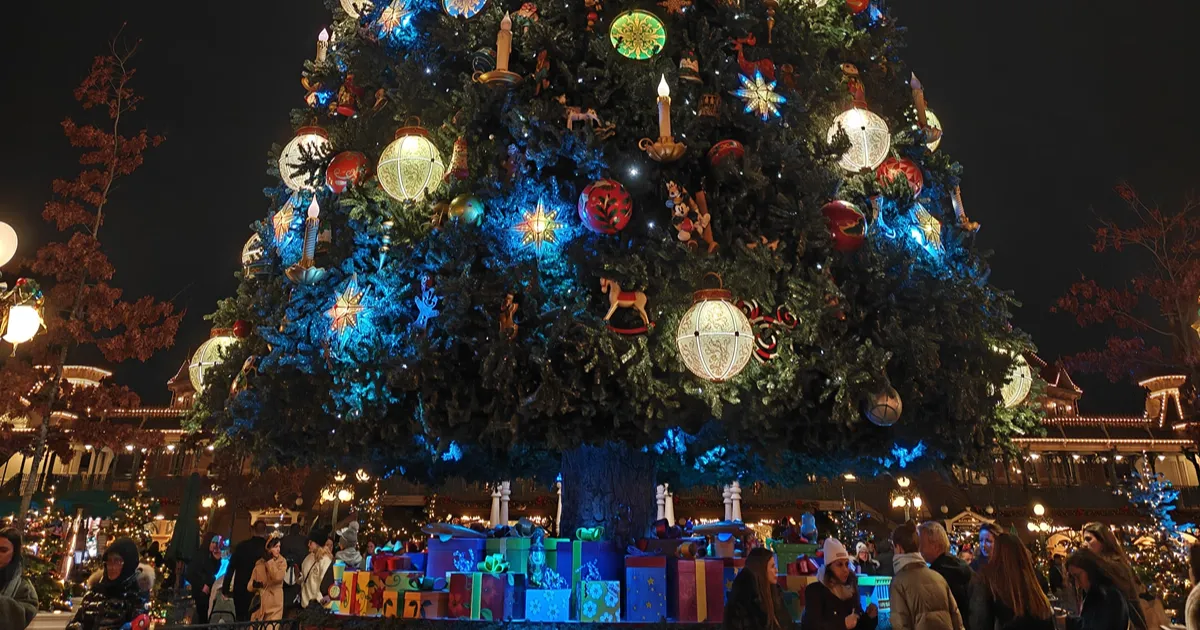 Weihnachten in Disneyland Paris: Der vollste Abschnitt ist der Dreikönigstag, nicht Heiligabend