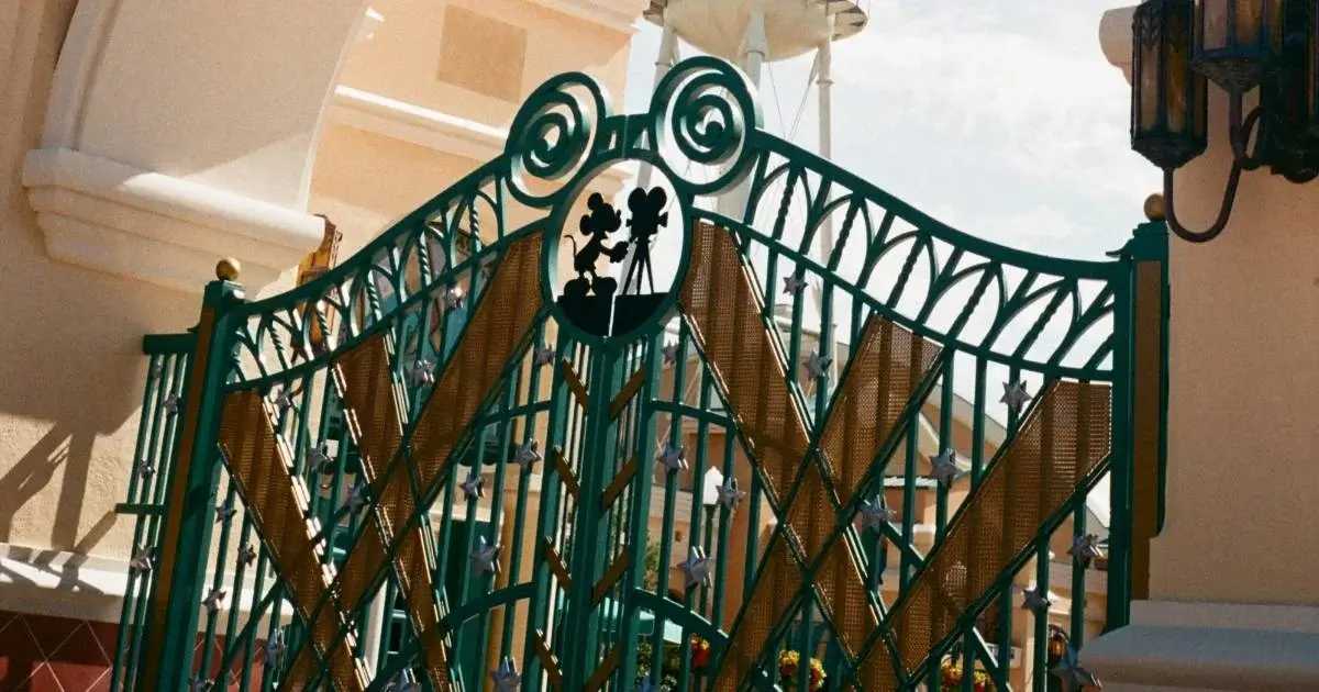 Disneyland Paris in April: The Ultimate Guide (Pros, Cons & Tips)