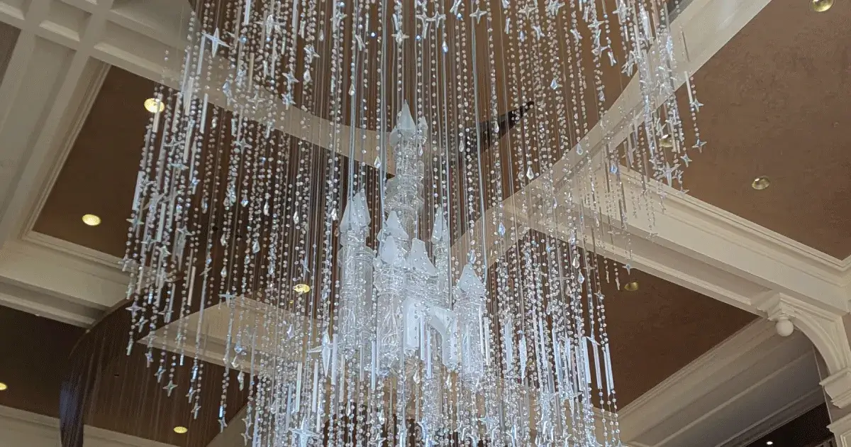 🏰 Disneyland Hotel Secrets: The Luxury Entrance That Is Now an Exclusive Fortress