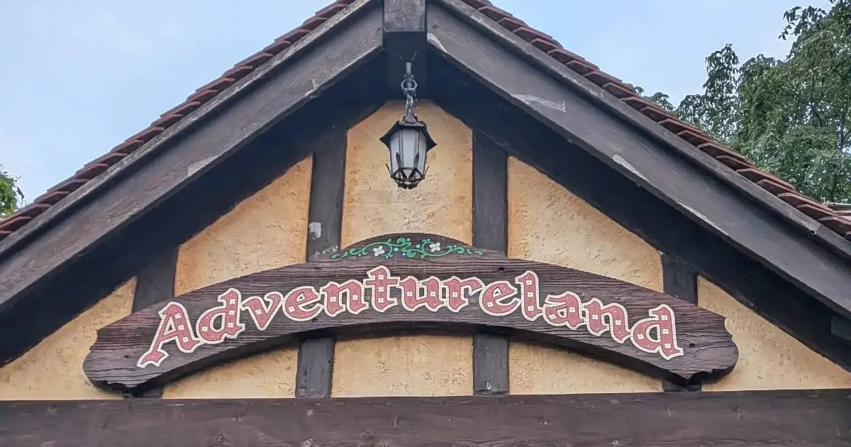 Disneyland Paris in January: The Ultimate Guide (Pros, Tips & Reviews)