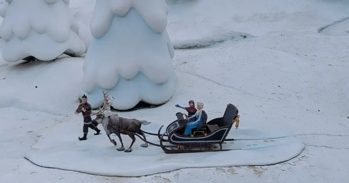 Frozen Disneyland Paris