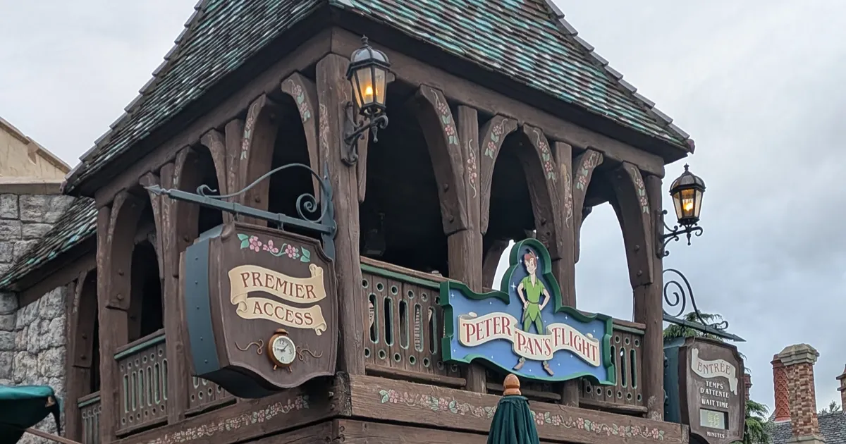 Peter Pan's Flight: 46 minutes or more until 21:00, 13 at closing