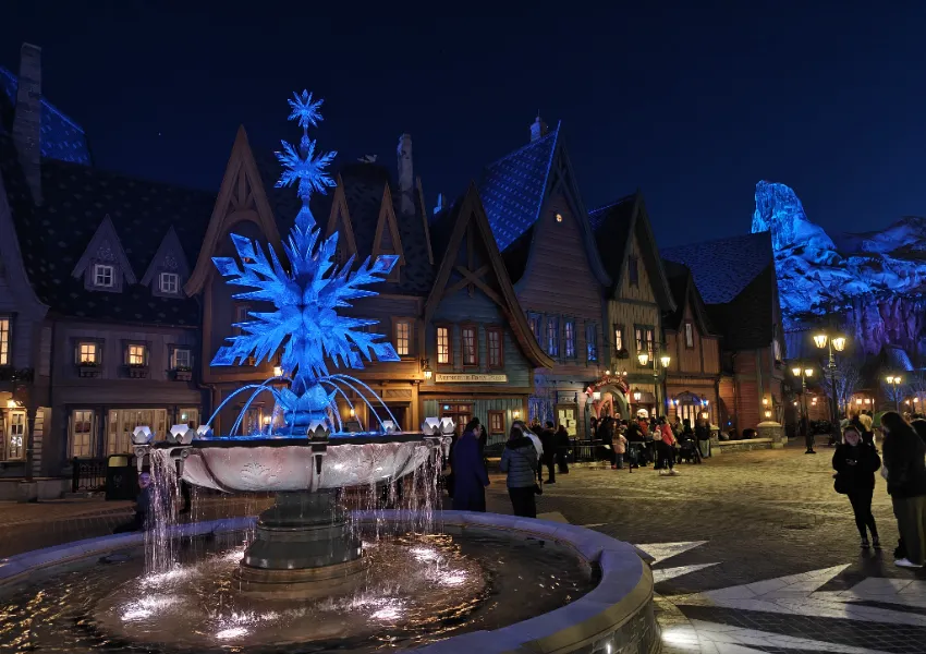 Wartezeitvergleich Ratatouille vs Frozen Ever After