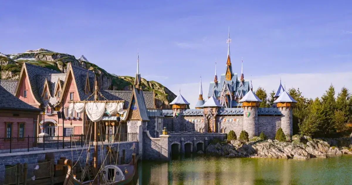 ❄️✨ Disney Adventure World and World of Frozen: Complete Guide to News 2025-2026